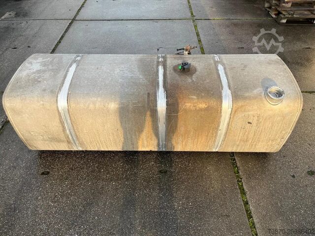 Топливный бак DAF Brandstoftank Diesel 750L L201 B67 H62