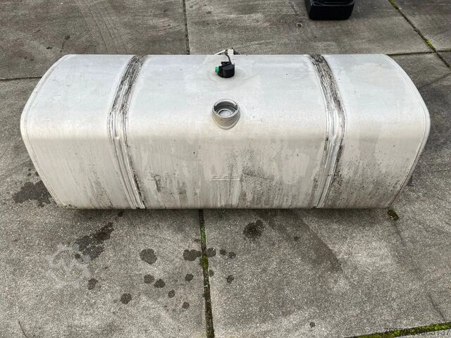 Топливный бак DAF Brandstoftank Diesel 620L L:167 B:67 H:62