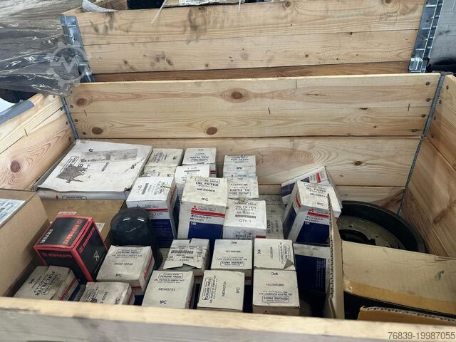 Mitsubishi Canter Fuso, Pajero, L200, L300, L400 8000 шт. НОВЫЕ !!! Mitsubishi Canter Fuso, Pajero, L200, L300, L400 8000 pcs...