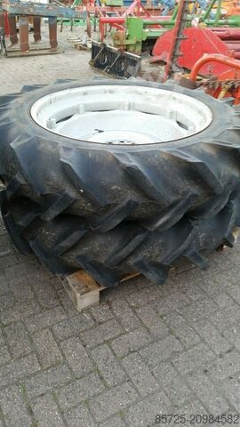 Колесо с шиной  N4293 Trekkerbanden