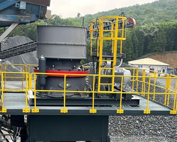 Дробилка Polygonmach PTC300  track cone crusher HP300