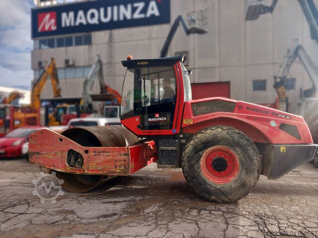 Одновальцовый каток BOMAG BW216D5