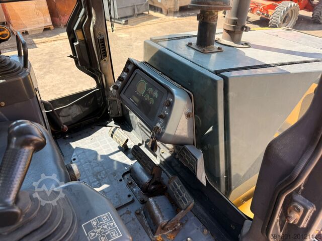 бульдозер Komatsu D39PX-21