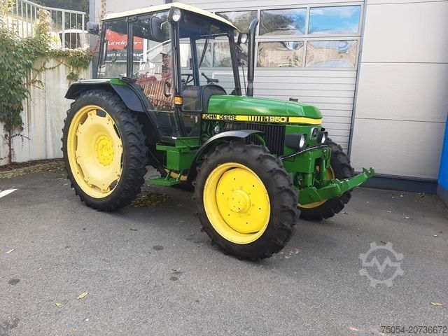 Трактор John Deere 1950A