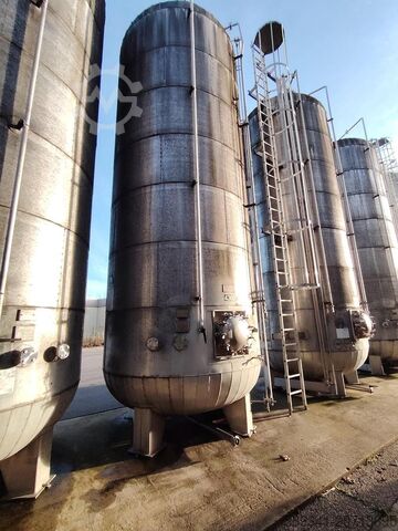 Емкость из нержавеющей стали 350 гл – Цилиндрическая на опорах – Давление / Изолированный / Лестница  