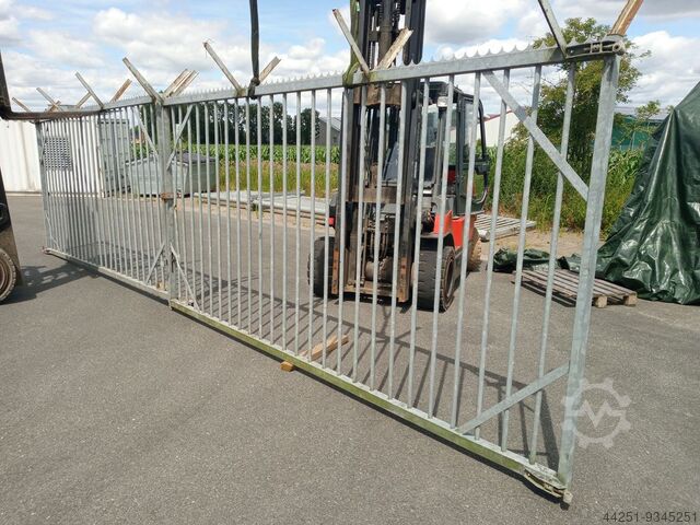 Промышленные двустворчатые въездные ворота, примерно 8x2 м Musterfirma Flügeltor 8 x 2 m