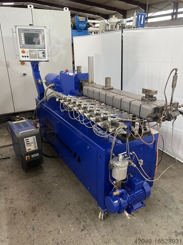 Двухшнековый экструдер Leistritz ZSE 27 MAXX