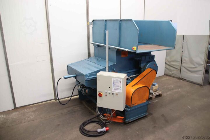 Одновальный шредер 18,5 кВт Vecoplan VAZ120/105