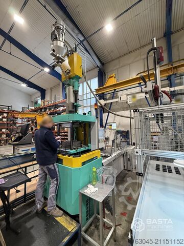 Arburg 370S 700-290U (2016) Универсальная машина всего 23000 часов Arburg 370S 700-290U