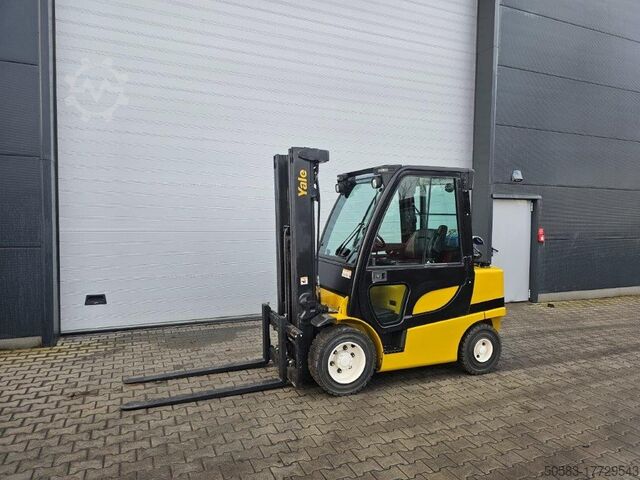 Вилочный погрузчик на сжиженном газе Yale GLP30VX - TRIPLEX