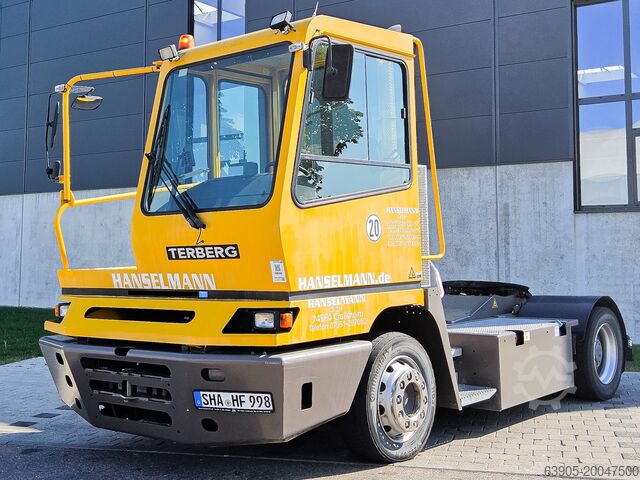 Трактор Terberg YT 222