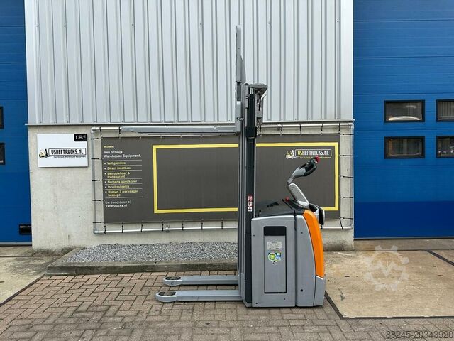 VS-22446 Электрический тройной штабелер Still 4 716 мм, мало наработанных часов STILL EXVSF14