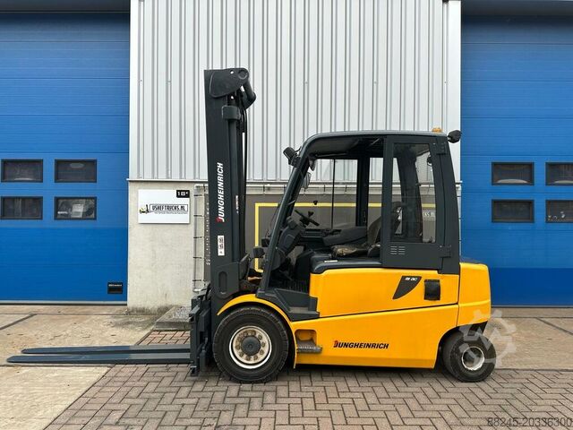 VS-22429 Электрический погрузчик Jungheinrich EFG540 с раздвижателем вил JUNGHEINRICH EFG540