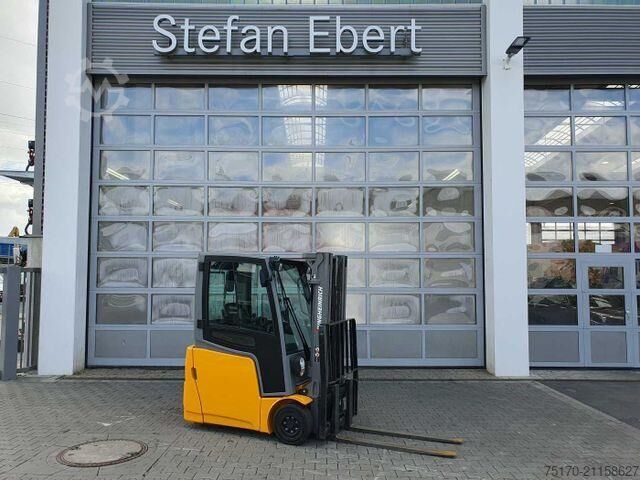 вилочный погрузчик Jungheinrich EFG 215 / Triplex: 4.25m! / SS / 2.472h! / 2020