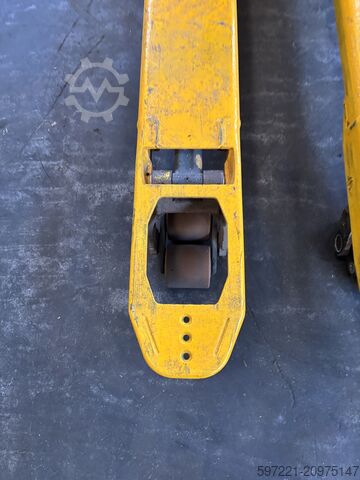 Электрические палетные тележки Jungheinrich EJE 116