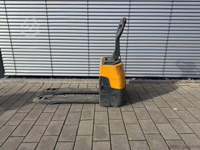 Электрические палетные тележки Jungheinrich EME114 - NEUE Batterien 10/2025