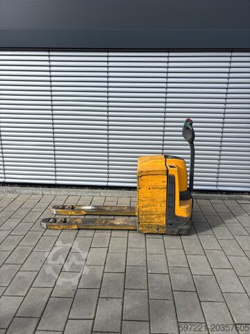 Электрические палетные тележки Jungheinrich EJE 225