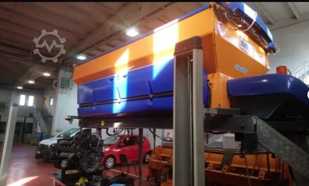 снегоотталкиватель SCHMIDT SPREADER SCHMIDT STRATOS