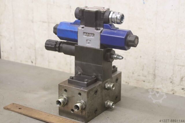 Блок управления гидравликой Toyooki Santenberg HD-2WD-BcA-025A-WY3  GTC S 2