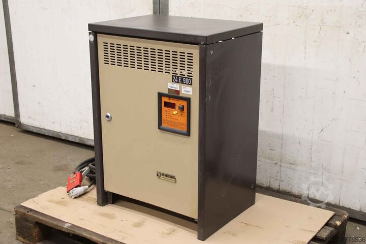 Зарядное устройство для вилочного погрузчика 24 В/90 A Benning E220 G24/90 B-FB