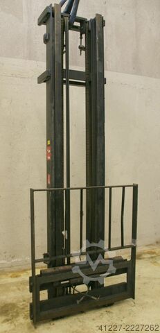 мачта вилочного подъёмника Clark 1,5 to 4,6 m