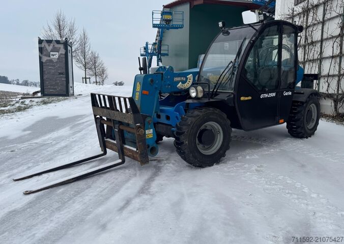 Телескопический погрузчик жесткий Genie GTH2506