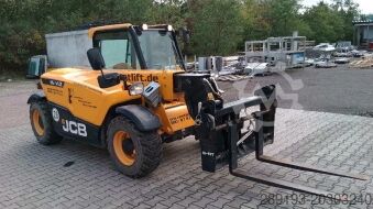 Вилочный погрузчик с телескопической стрелой JCB 525-60