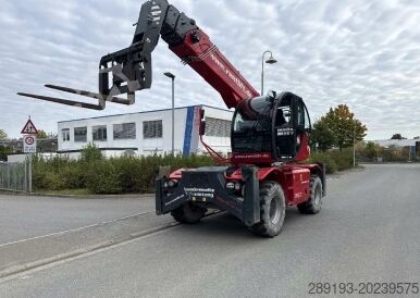 Вилочный погрузчик с телескопической стрелой MAGNI RTH 5.21 Smart