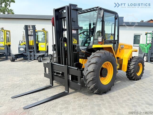 внедорожный погрузчик JCB 940 / TRIPLEX 4500 / FREE-LIFT NEW TIRES