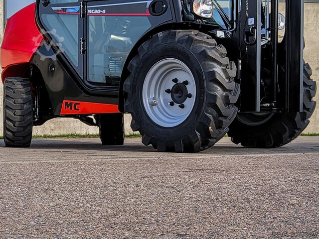 внедорожный погрузчик Manitou MC 30-4