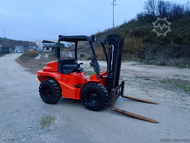 внедорожный погрузчик Mast Explorer 20 4WD