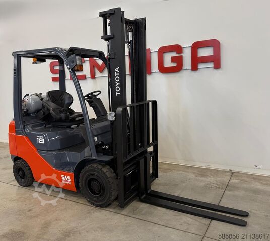 вилочный погрузчик Toyota 11124 - 06-8FG18F