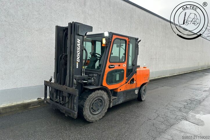 Дизельный вилочный погрузчик Doosan D50C-7