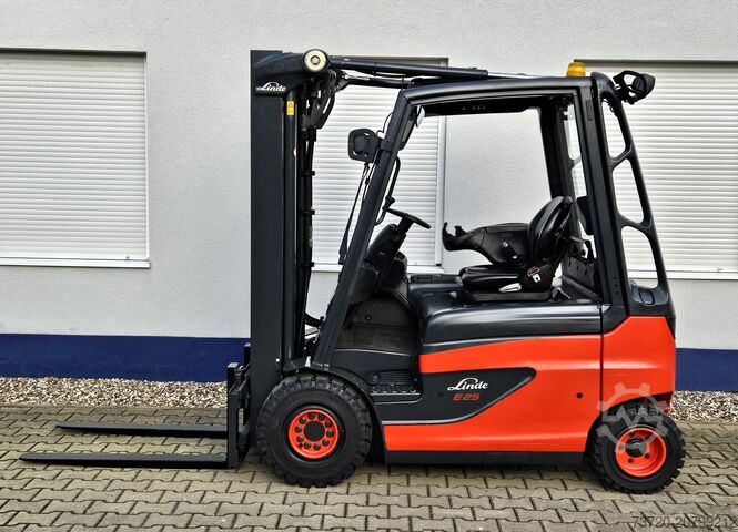 Электропогрузчик - 1 866 моточасов - Подходит для контейнеров LINDE E 25-01