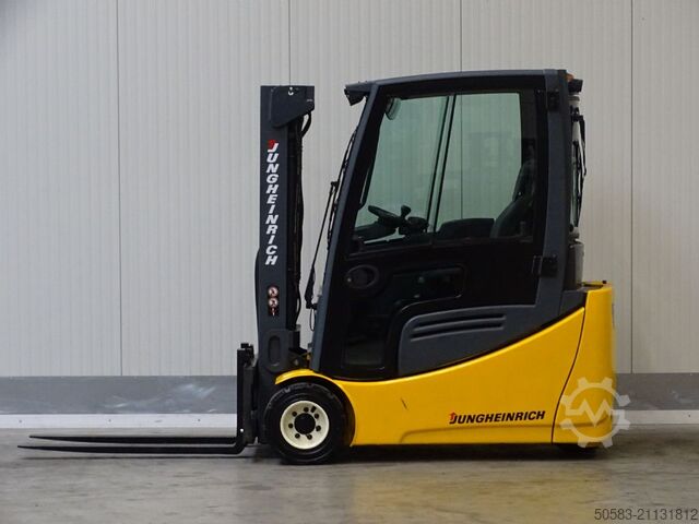 Электрический 3-колесный вилочный погрузчик Jungheinrich EFG220