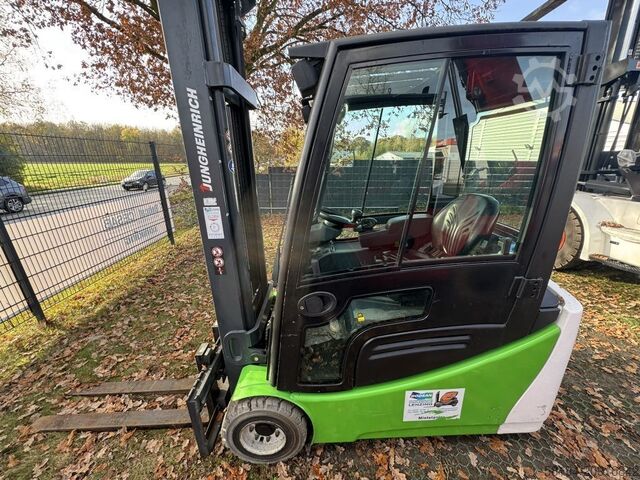 Электрический 3-колесный вилочный погрузчик Jungheinrich EFG218