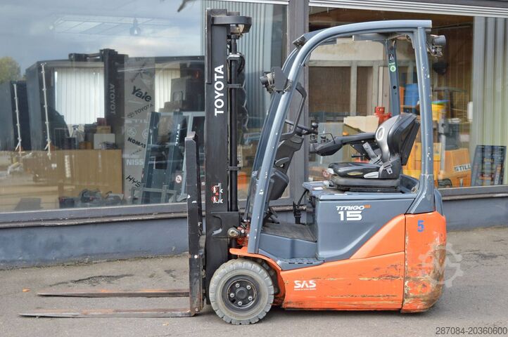 Вилочный погрузчик Toyota 8FBE15T