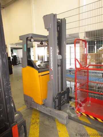 Вилочный погрузчик BJ 2020 Jungheinrich nur 485 Std !!!!!! EVT 110 6200mm Hub Triplex 48V