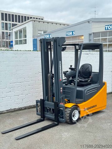 Электрический трехколесный велосипед Jungheinrich EFG 216k - Service Neu - Zinkenverst.-nur 2470std.