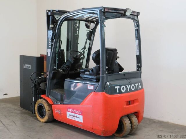 Вилочный погрузчик Toyota 8FBE20T