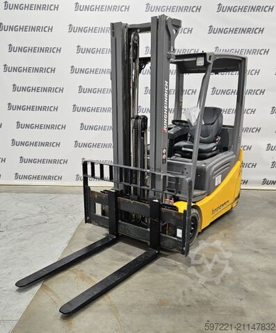 Электрический – 3 колеса Jungheinrich EFG216k Triplex Lithium