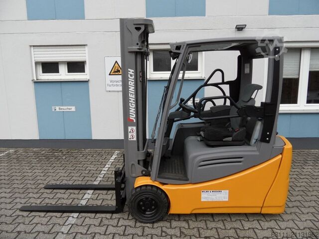 Электрический 3-колесный вилочный погрузчик Jungheinrich EFG 220 - Triplex - Batterie BJ 2022