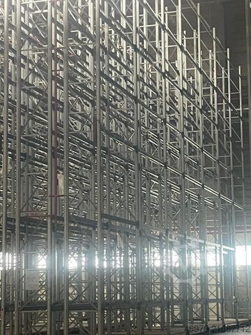 система стеллажей для поддонов на многоярусном складе SSI Schäfer PR600 / Regallänge: 22,40 lfm.