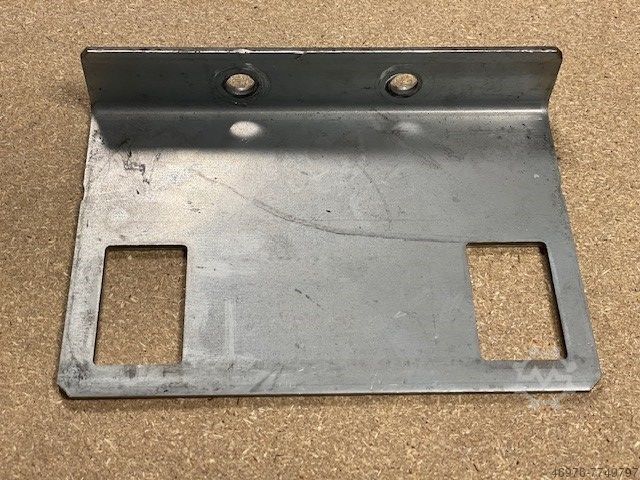 Скоба кронштейна угол Аграфа SLP/ Schenkel: 200 x 140 mm/ für Rechteckrohr: 50 x 30 mm