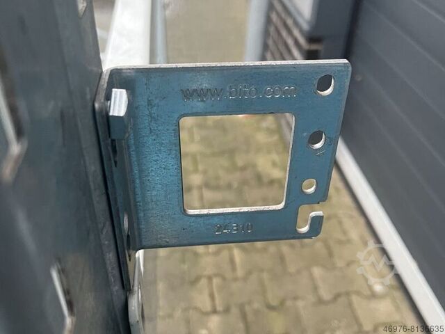 Держатель угловой паллетной стойки Agraffe BITO Pro/ links 24310/ Materialfarbe: sendzimir verzinkt