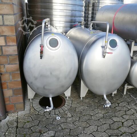 Овальный бак 900 литров из V4A  9402