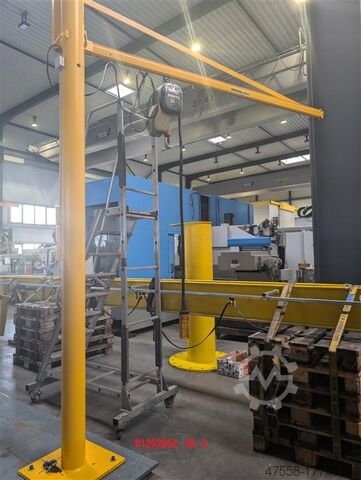 Поворотный кран на колонне DEMAG SDK 250