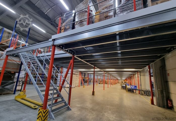 Мезонин для хранения, площадь примерно 386 м2, Lücht&Palm 