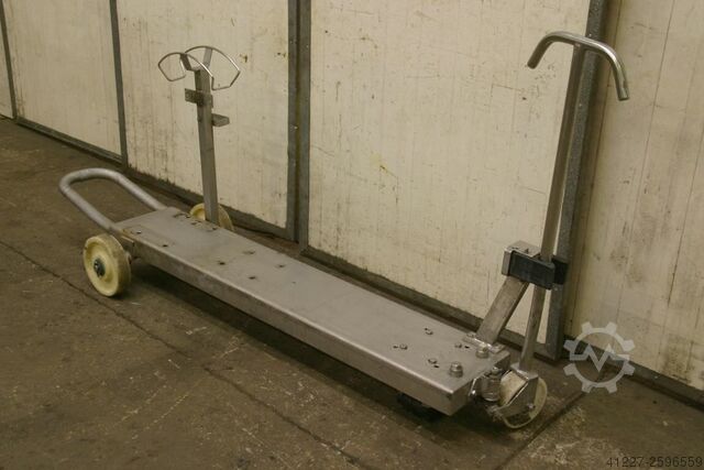 Транспортная тележка Edelstahl für eine Pumpe