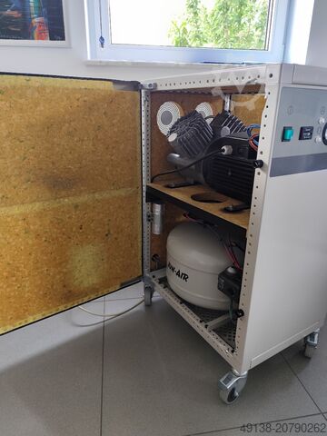 Компрессор поршневой, безмасляный, в звукоизолированном корпусе JUN-AIR 2000-25M